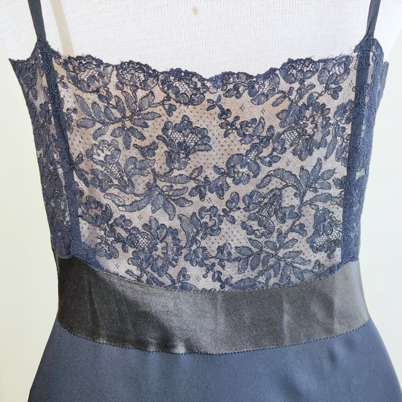 Vintage 1930's Glamourous Black Bias Cut Silk/Lace Slip-Dress  Bound Scallop Hem - Picture 5 of 11